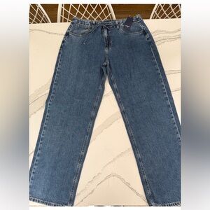 Parke x Target drawstring medium wash denim jeans. Size 14
Great quality. NWT